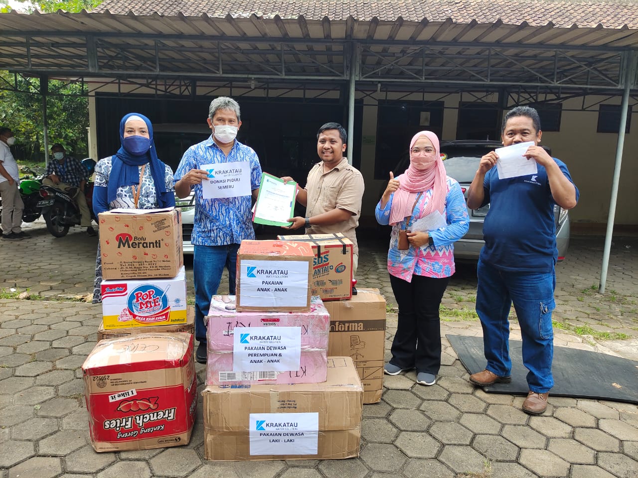 PT KTI Salurkan Donasi bagi Korban Erupsi Gunung Semeru